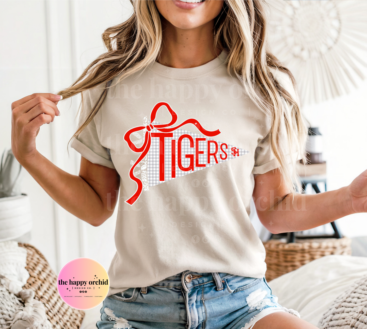 (NEW) TIGERS Pendant Flag Top
