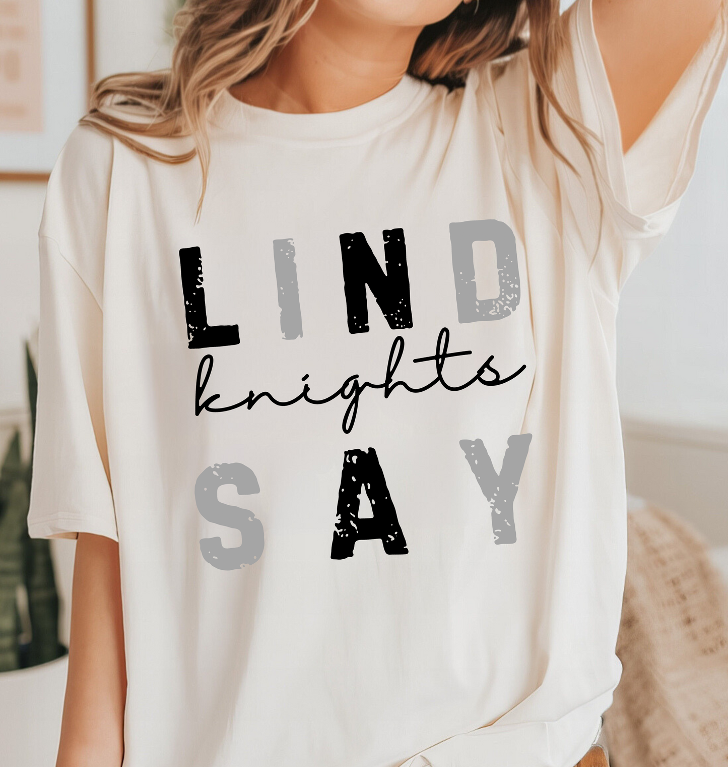 LINDSAY KNIGHTS tee