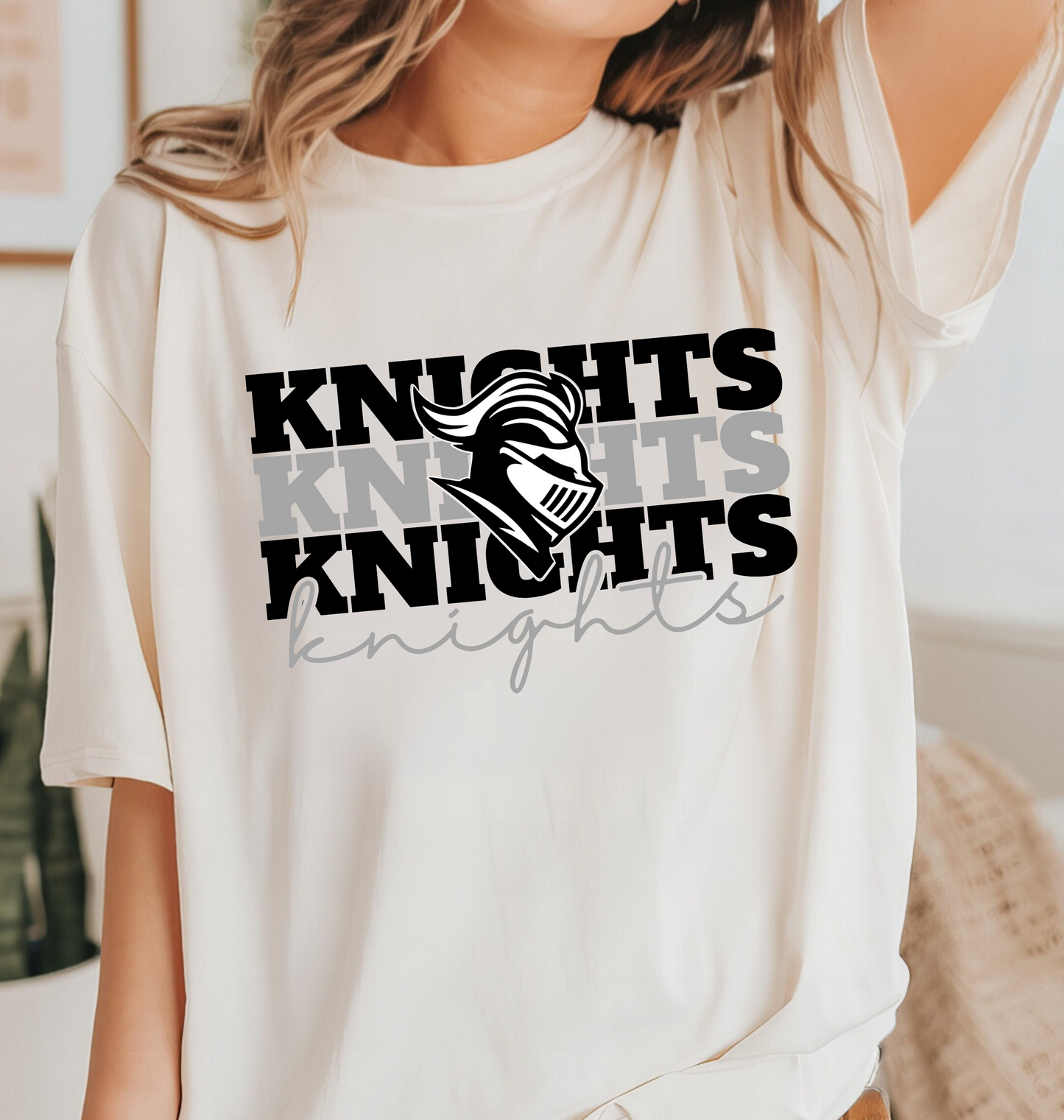 LINDSAY KNIGHTS tee