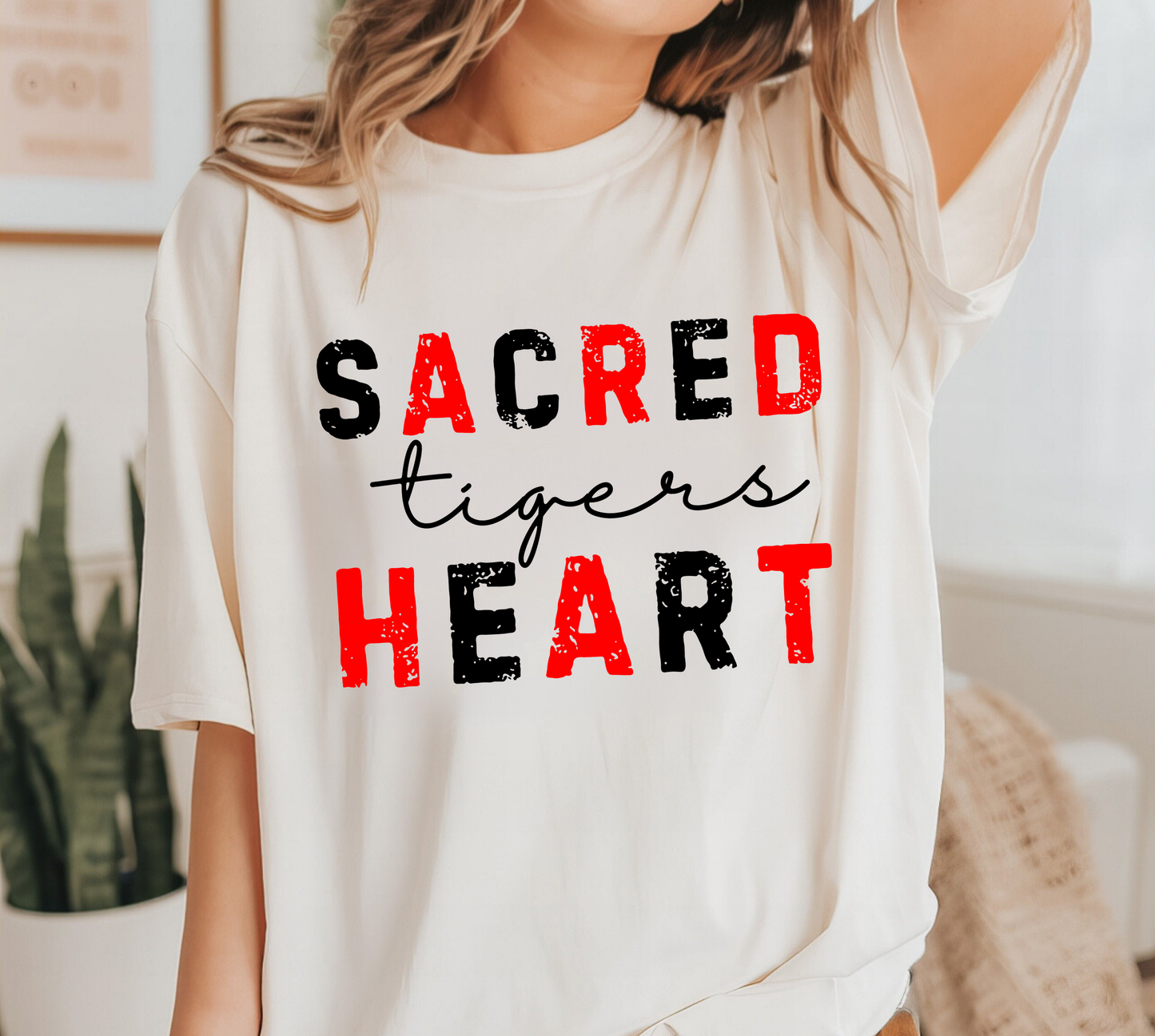 SACRED HEART TIGERS tee