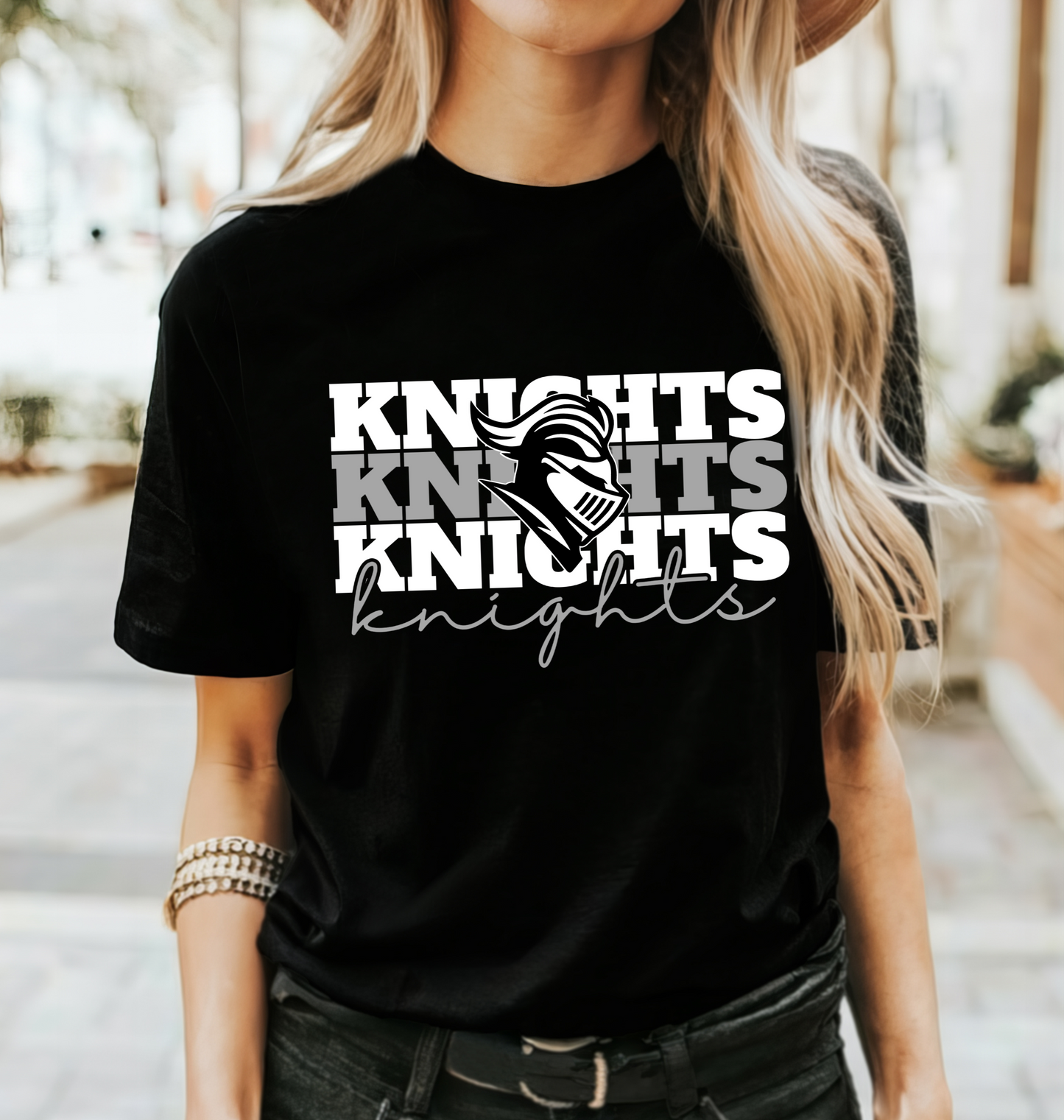 LINDSAY KNIGHTS tee