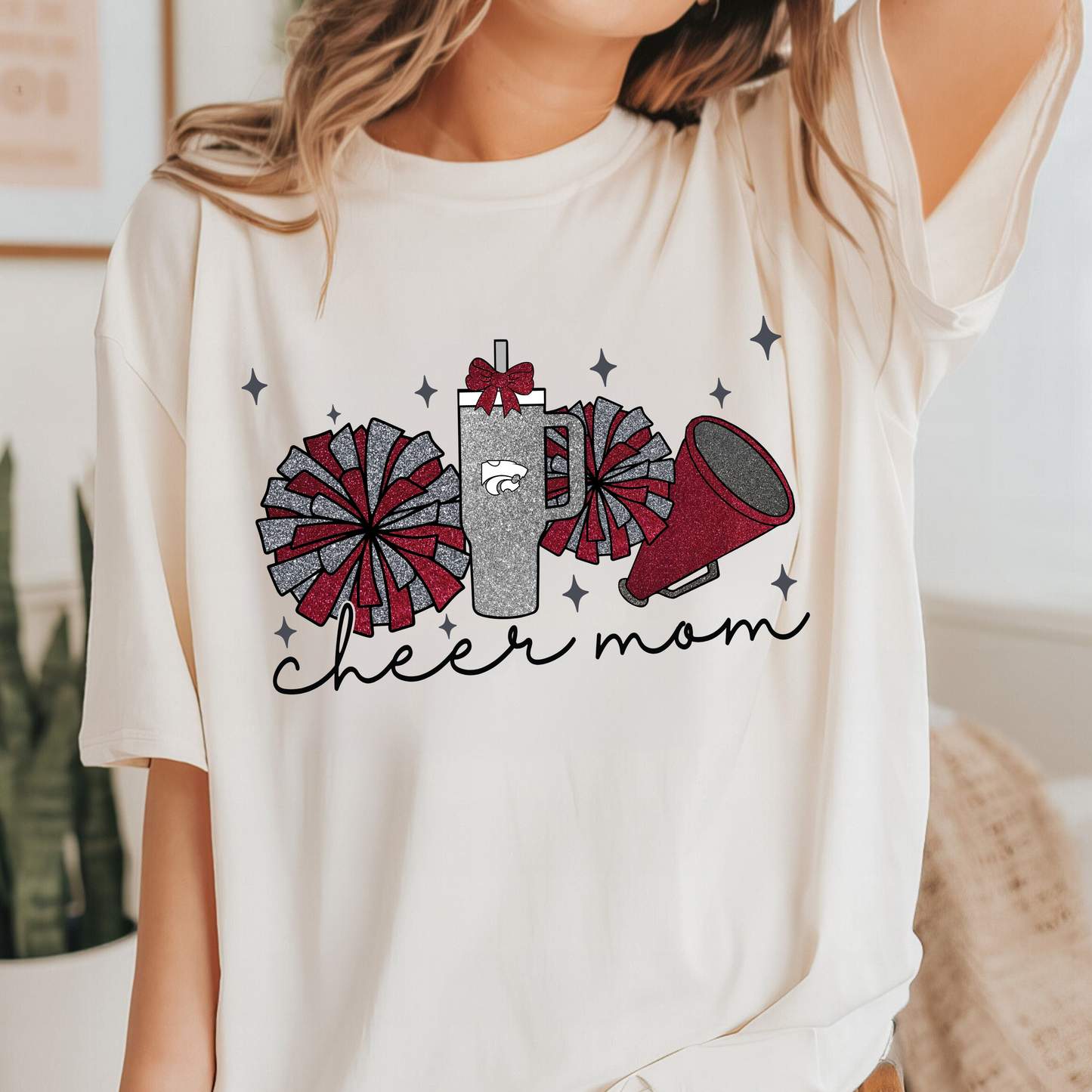 WILDCAT CHEER MOM Faux Glitter tee