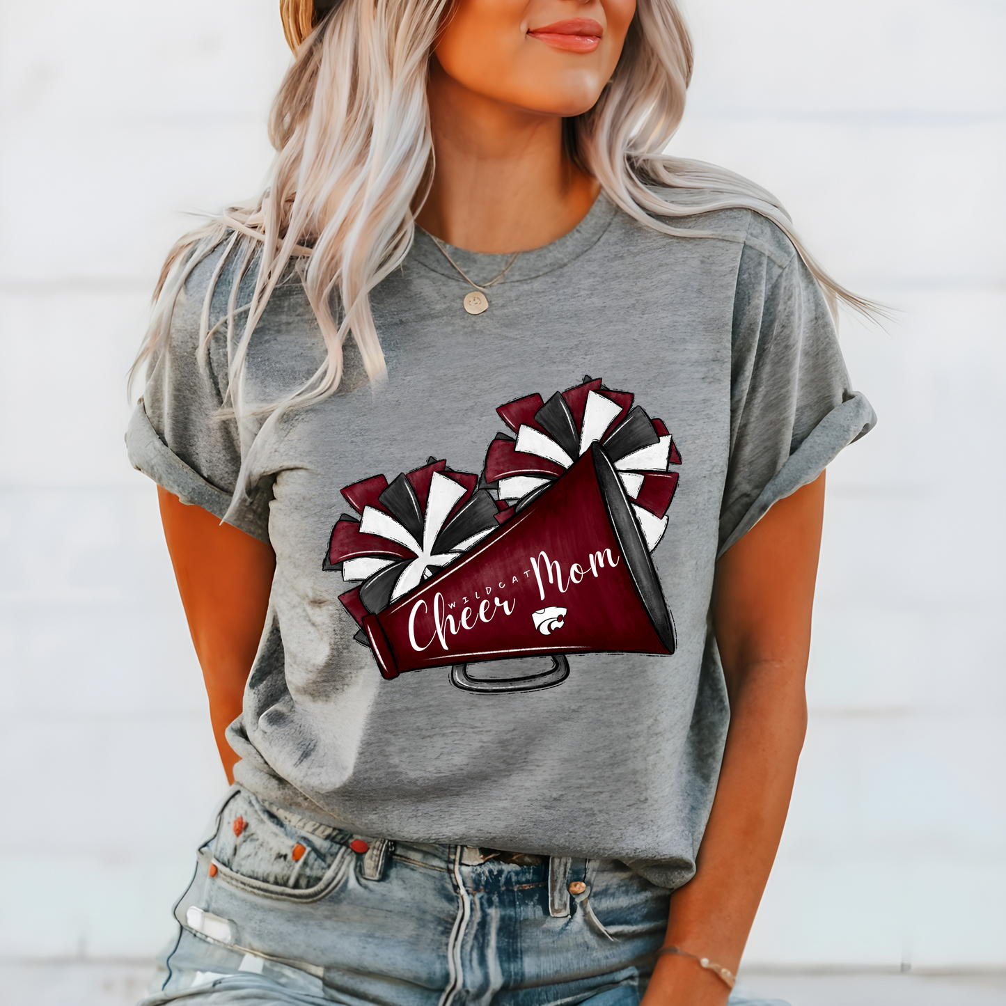 RETRO WILDCAT CHEER MOM tee