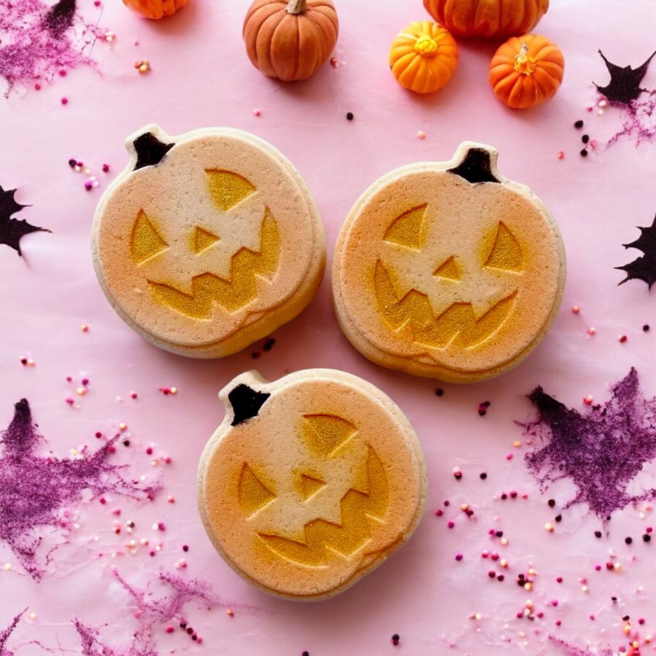 HALLOWEEN BATH BOMBS