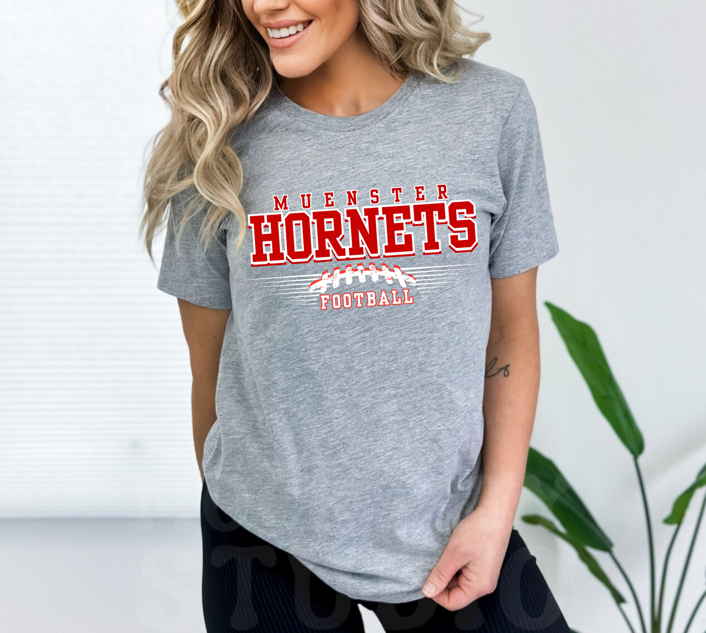 MUENSTER HORNETS FOOTALL tee