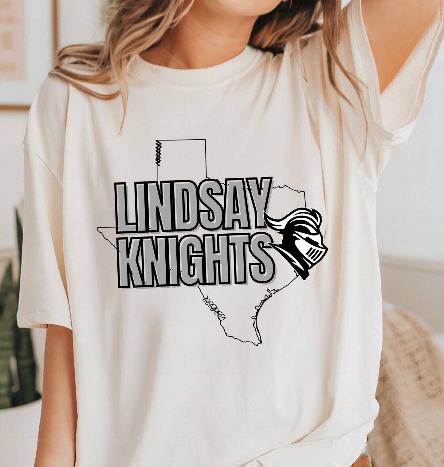 LINDSAY KNIGHTS Vintage tee