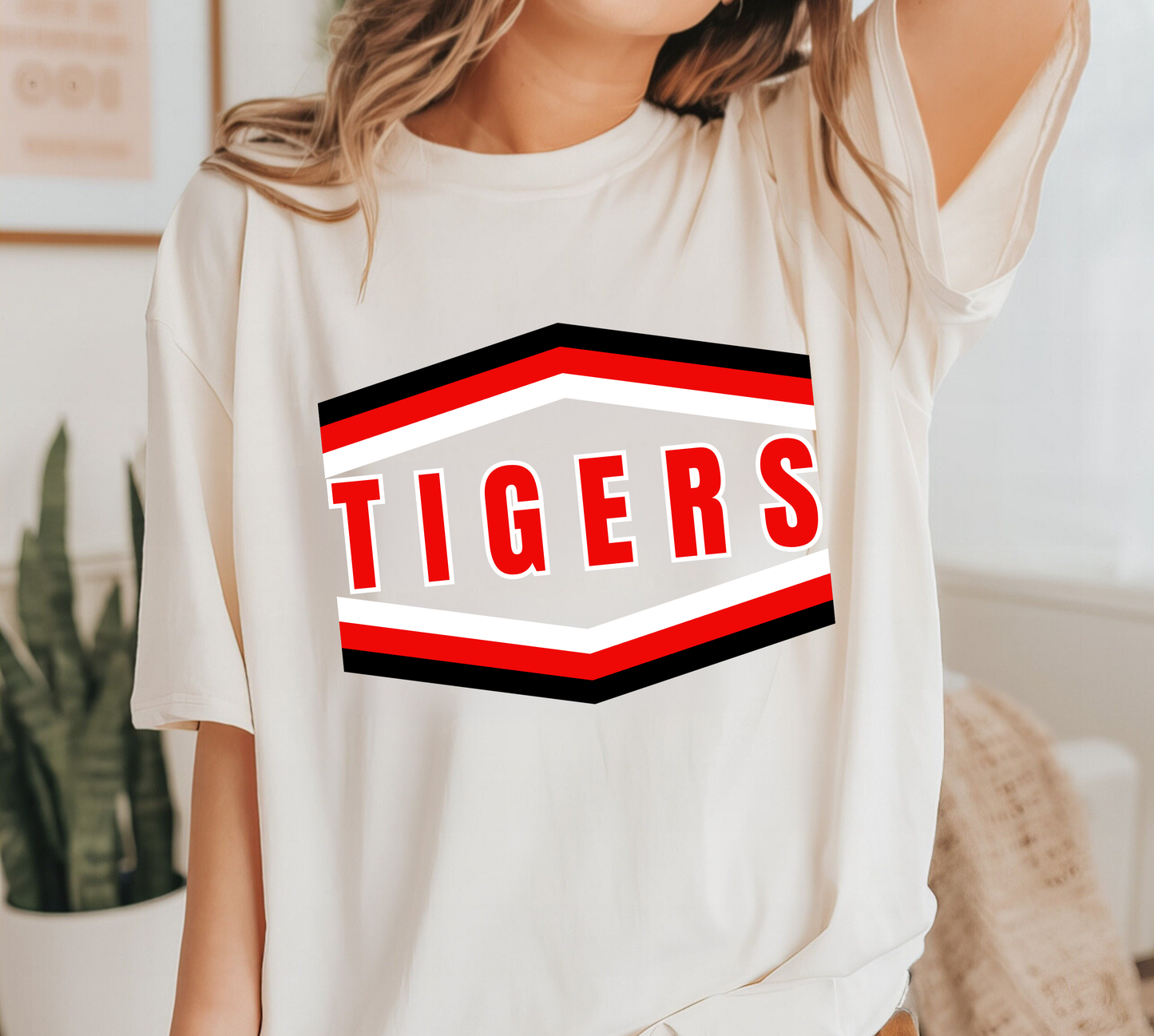 TIGERS Arrow Block tee