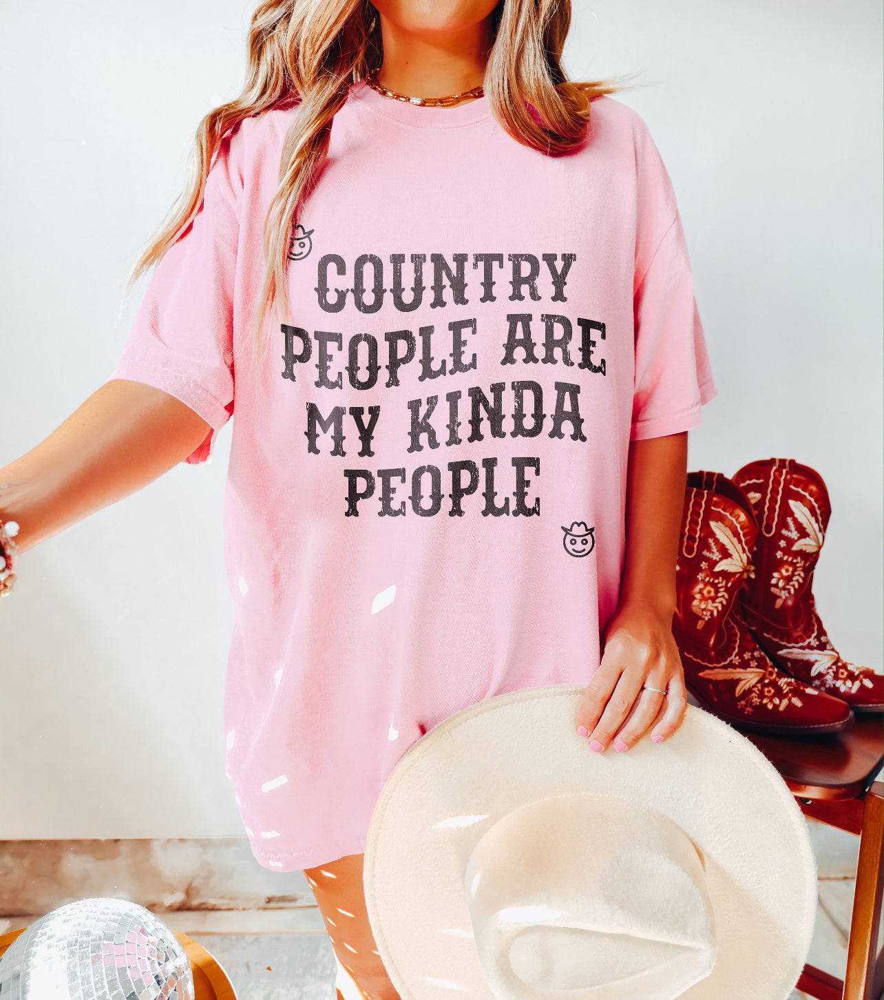 COUNTRY PEOPLE Tee