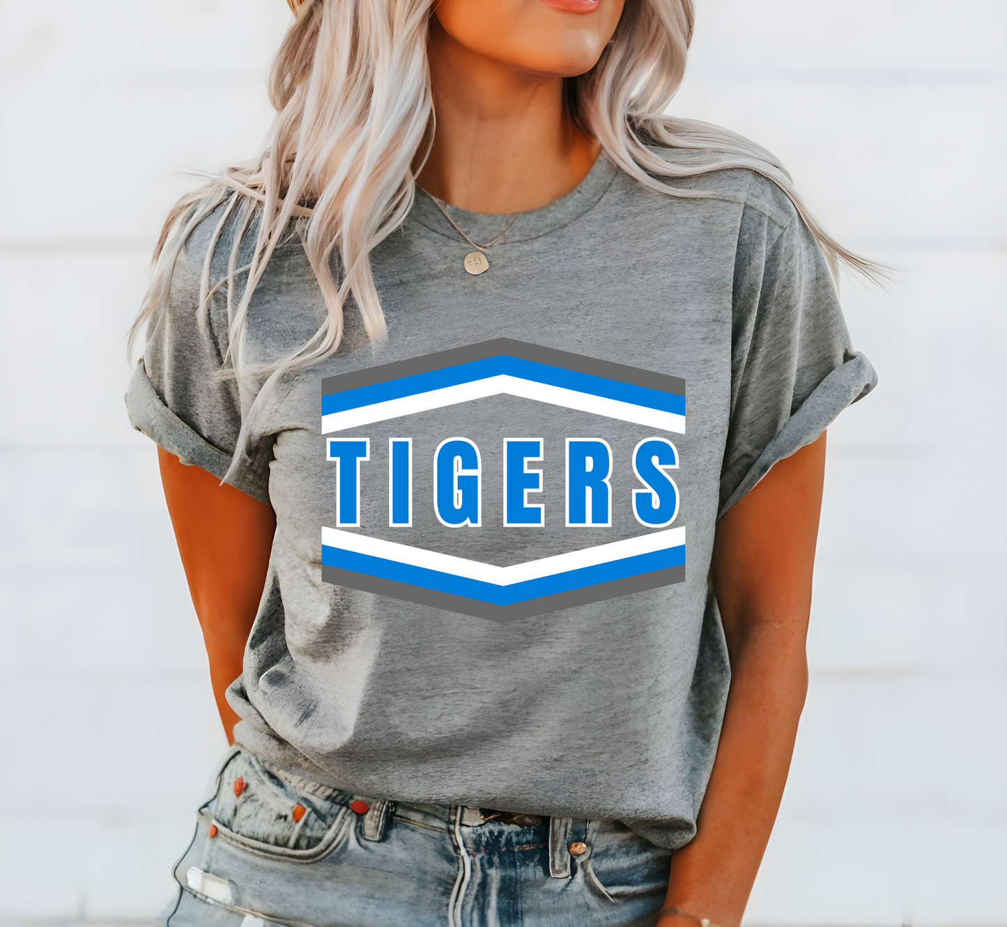 TIGERS Arrow Block tee